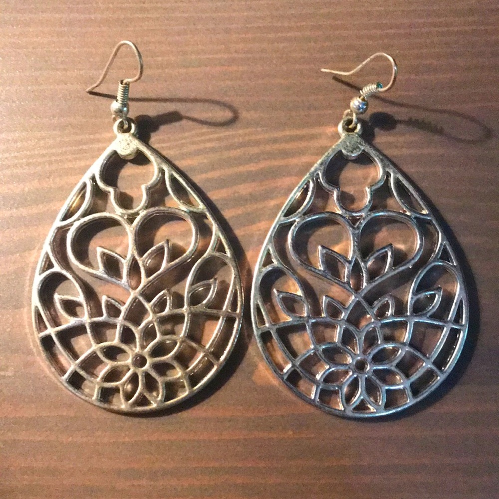 Silver filigree earrings